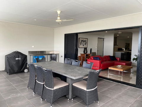 Cooktown Harbour View Luxury Apartments - Kalgoorlie Accommodation 3