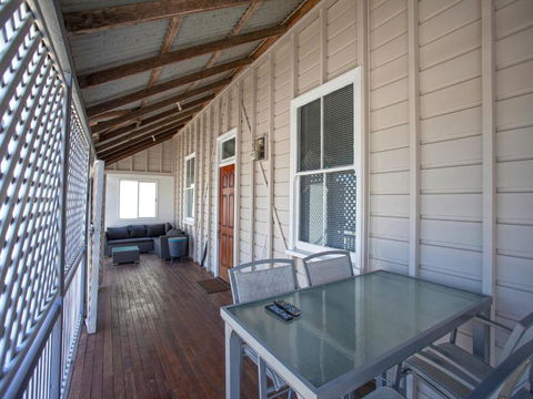 CBD Holiday Home - Kalgoorlie Accommodation 6