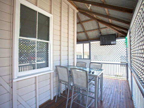 CBD Holiday Home - Kalgoorlie Accommodation 3