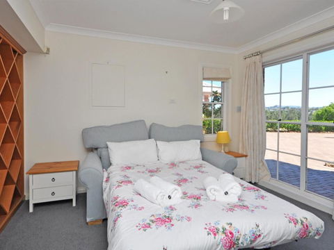 Beggars Bridge Vineyard Homestead W / Pool + Wifi + Tennis + Vineyard - Kalgoorlie Accommodation 3