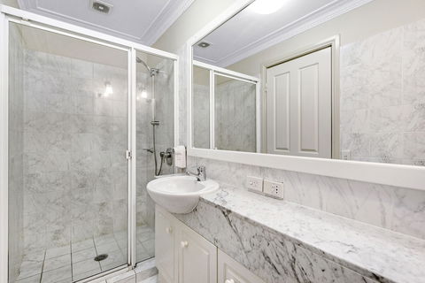 ULTIQA Rothbury Hotel - Kalgoorlie Accommodation 5