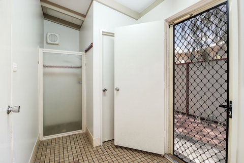 Amblin Holiday Park - Kalgoorlie Accommodation 4