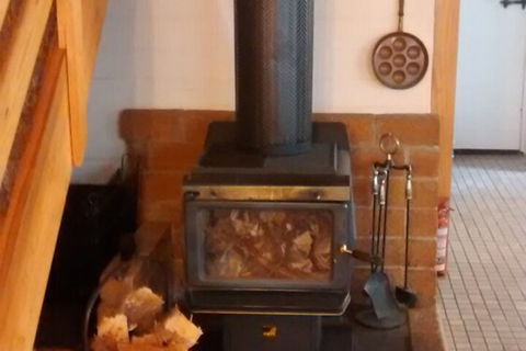 Hide Away Cottage Retreat - Kalgoorlie Accommodation 2