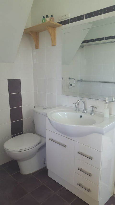 Dam It Getaway- Homestead - Kalgoorlie Accommodation 6