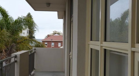 Glenelg Holiday Apartments- Corfu - Kalgoorlie Accommodation 1