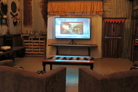 Kings Creek Retreat - Kalgoorlie Accommodation 4
