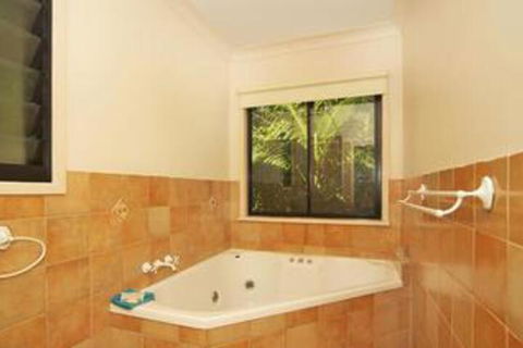 Suzanne S Hideaway - Kalgoorlie Accommodation 0