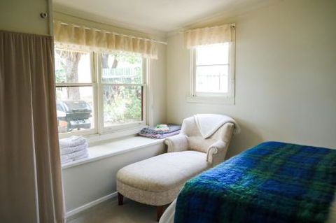 Miss Pyms Cottage - Kalgoorlie Accommodation 3