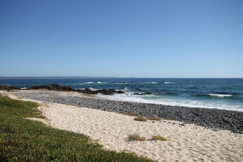 CHILL OUT LAKESIDE At FORSTER - Kalgoorlie Accommodation 1