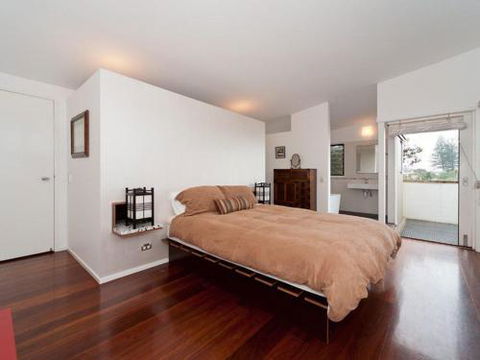 Aquila - Kalgoorlie Accommodation 0