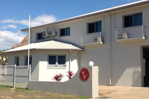 Castle Crest Motel - Kalgoorlie Accommodation 0