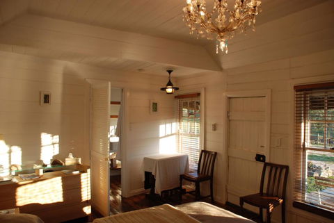 Mancuso Country Cottage Retreat - Kalgoorlie Accommodation 4