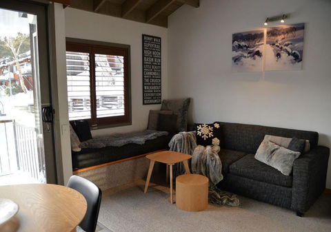 CHILL OUT At THREDBO - Kalgoorlie Accommodation 6