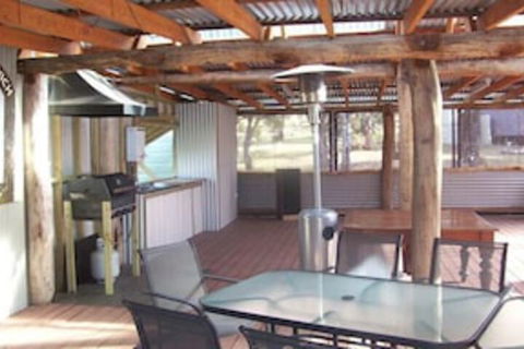 Serenity Grove - Kalgoorlie Accommodation 7