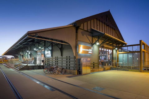 Honeysuckle Executive Suites - Kalgoorlie Accommodation 6