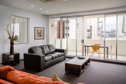 Honeysuckle Executive Suites - Kalgoorlie Accommodation 3