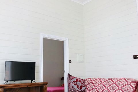 Kananook Heritage House - Kalgoorlie Accommodation 5