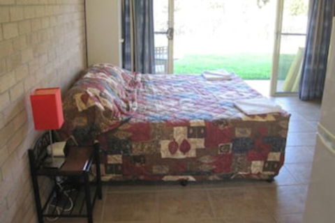 Tailwaggers Rainforest Retreat - Kalgoorlie Accommodation 2