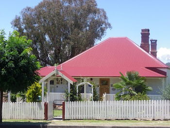 Tenterfield Cottage Holiday House - Kalgoorlie Accommodation 1