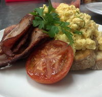 Dine Divine Sassafras - Kalgoorlie Accommodation