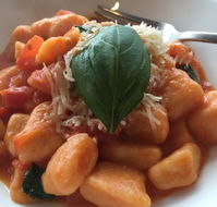 Mayflour Cakes - Kalgoorlie Accommodation