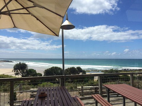 The Wye Beach Hotel Bistro - Kalgoorlie Accommodation 0