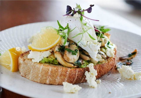 Albert & Moore - Kalgoorlie Accommodation 0