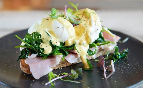 Albert & Moore - Kalgoorlie Accommodation 10