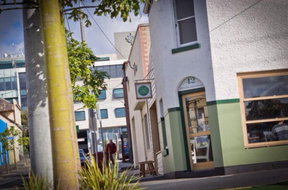 Geelong Restaurants and Takeaway Kalgoorlie Accommodation Kalgoorlie Accommodation