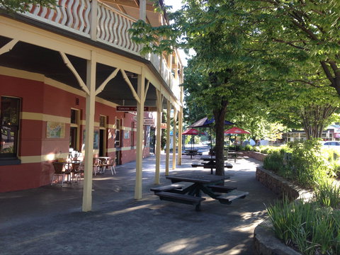 Alpine Hotel Bright - Kalgoorlie Accommodation 0