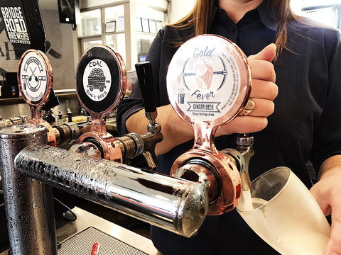 Alpine Hotel Bright - Kalgoorlie Accommodation 1