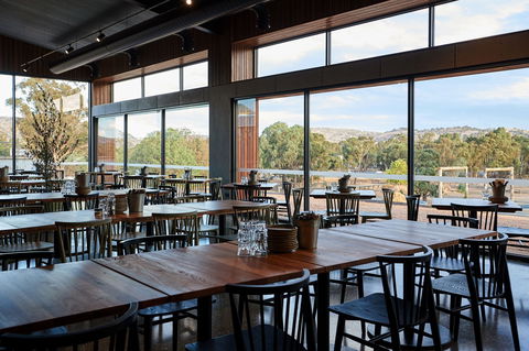 Fowles Wine - Kalgoorlie Accommodation 2