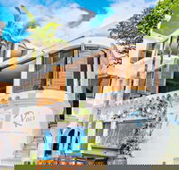 Rae's on Wategos - Kalgoorlie Accommodation