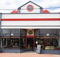 The Red Velvet Lounge - Kalgoorlie Accommodation