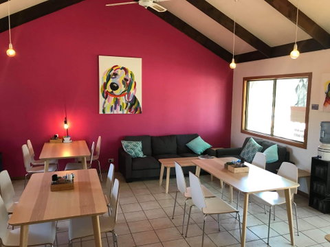 The Fat Beagle Coffee Shop - Kalgoorlie Accommodation 1