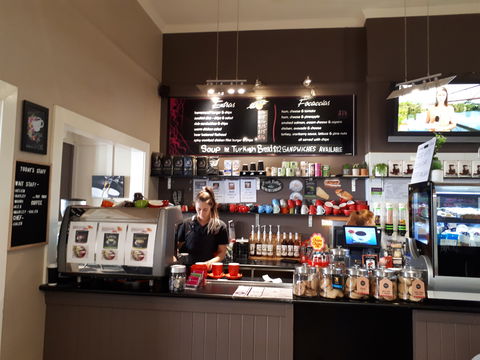 Helen's Coffee Lounge - Kalgoorlie Accommodation 1
