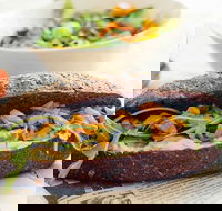 Mon Thani Curry Palace - Kalgoorlie Accommodation