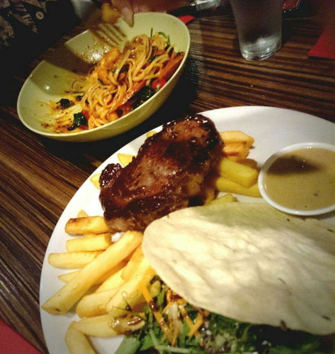 Kinh Do Vietnamese - Kalgoorlie Accommodation 0