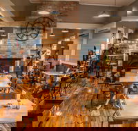 Tracks on Point Cafe - Kalgoorlie Accommodation