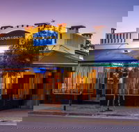 Vino Lokal - Kalgoorlie Accommodation