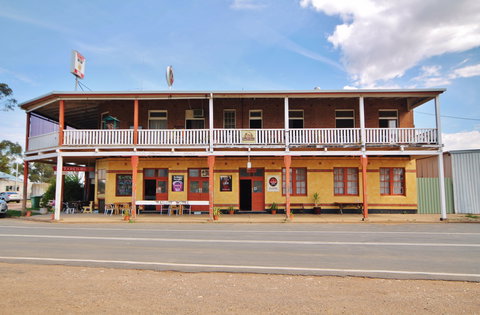 Railway Hotel Bribbaree - Kalgoorlie Accommodation 1