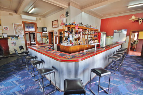 Railway Hotel Bribbaree - Kalgoorlie Accommodation 2