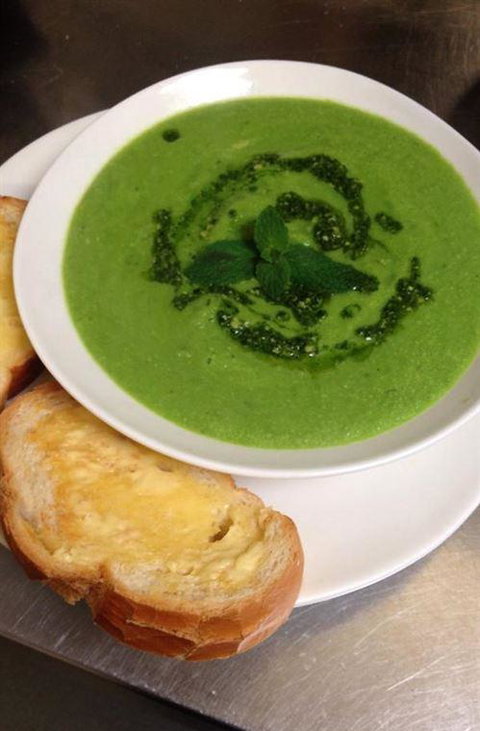 Mrs Jones Cafe - Kalgoorlie Accommodation 3