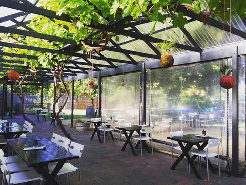 Adventurous Spoon - Kalgoorlie Accommodation 0