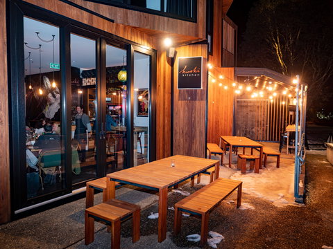 Huski Kitchen - Kalgoorlie Accommodation 1