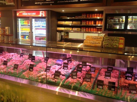 KB Chickens - Kalgoorlie Accommodation 0