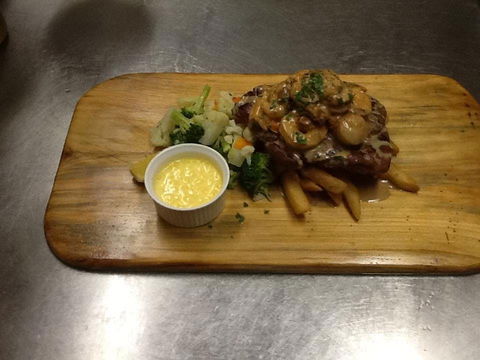 The Blue Parrot Cafe - Kalgoorlie Accommodation 0