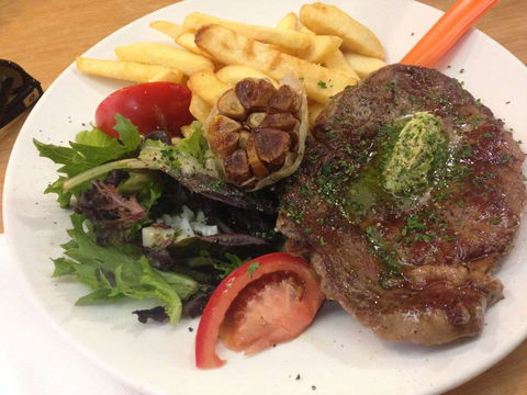 Paris Cafe - Kalgoorlie Accommodation 0