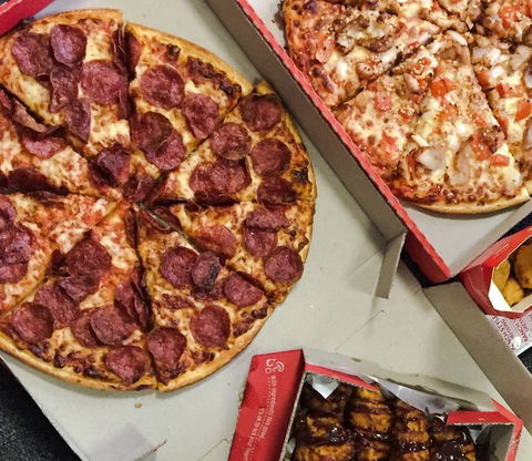 Pizza Hut - Caroline Springs - Kalgoorlie Accommodation 0