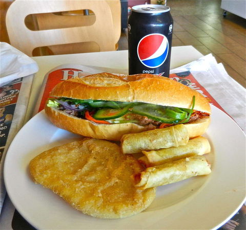VN Wrap 'n' Roll - Sunshine North - Kalgoorlie Accommodation 0